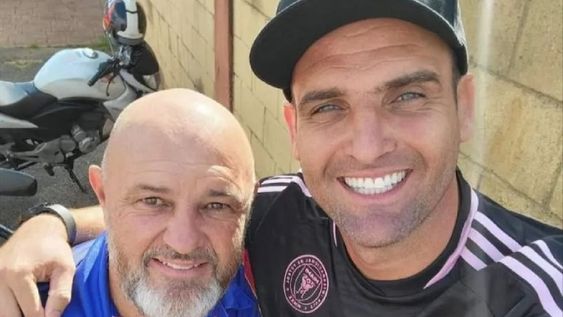 Guilherme Ceretta da Lima iba a ser el juez del Clásico del Sol, pero se difundieron fotos usando la casaca de Las Garzas y lo reemplazaron. / Gentileza.