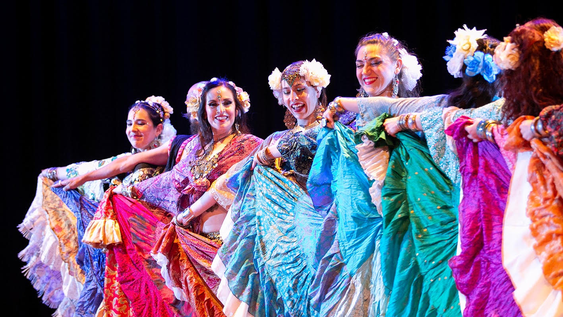 como es diyas, el espectaculo de danza que se inspira en el universo de bollywood