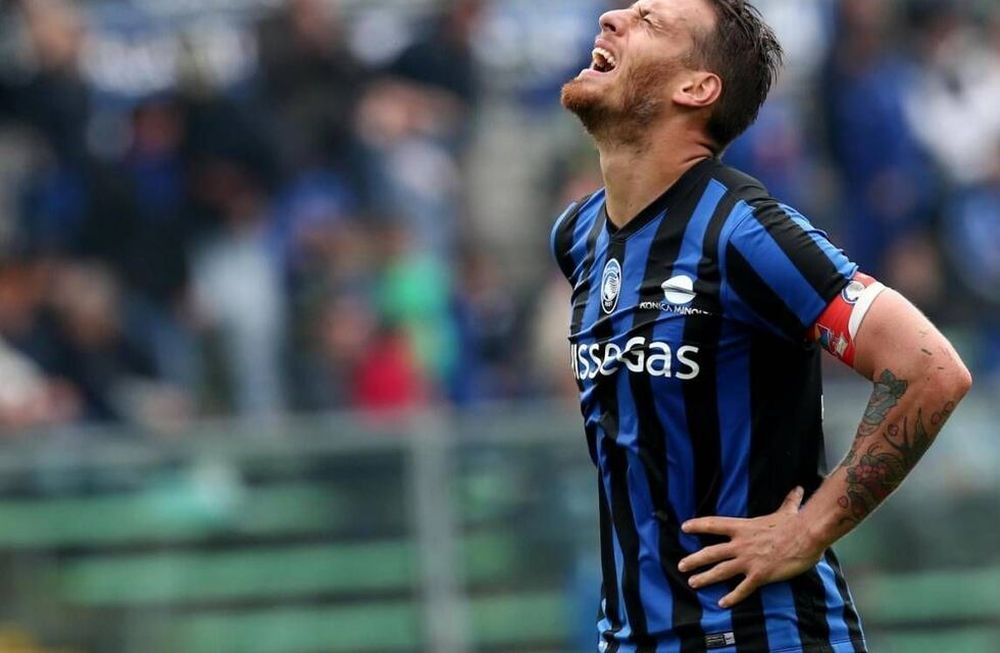 Germán Denis agredió a un jugador del Empoli y será denunciado