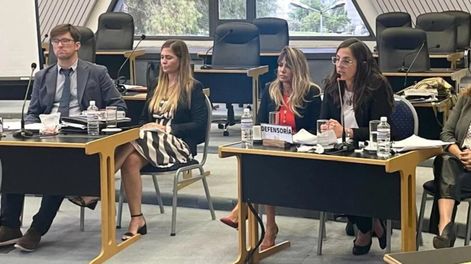 Las dos acusadas, Ana Clara Pérez Ballester, titular del Juzgado de la Familia, Niñas, Niños y Adolescentes 1; y Elisa Catán, a cargo de la Asesoría de Niñas, Niños y Adolescentes 2 - Foto La Arena