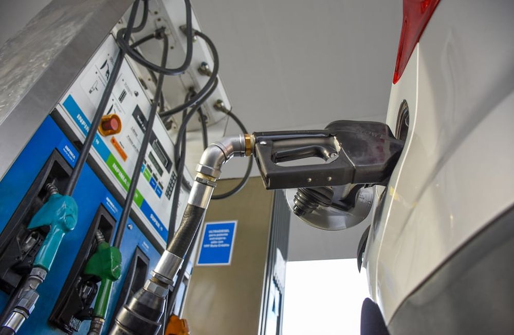 El Gobierno volvió a postergar el impuesto a los combustibles hasta julio. Foto: Mariana Villa / Los Andes