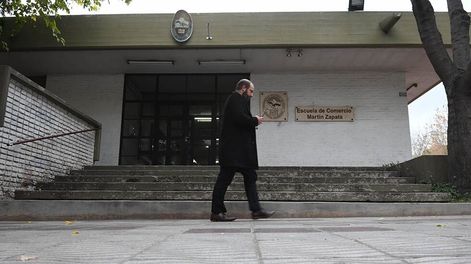 Los Andes | La medida adoptada por la universidad se extenderá por 21 días para disminuir la circulación de personas en escuelas. Foto: José Gutierrez / Los Andes