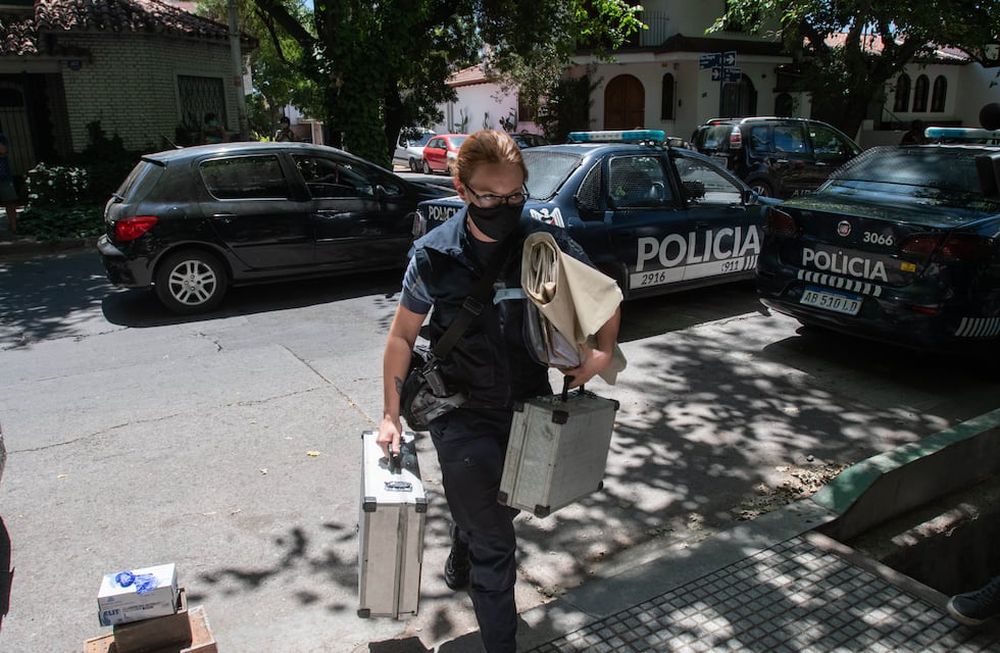 Conmoción. Tras el sucidio del Morro (en la imagen, los encargados del peritaje en el cuerpo) volvió a la escena esta problemática. Foto: Ignacio Blanco / Los Andes.