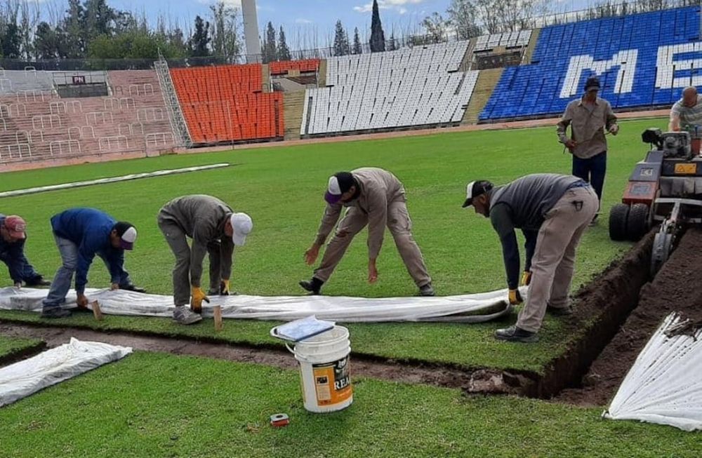 El estadio Malvinas Argentinas se empieza a vestir de gala para recibir la próxima Copa América 2021. Un lujo. / Gentileza.