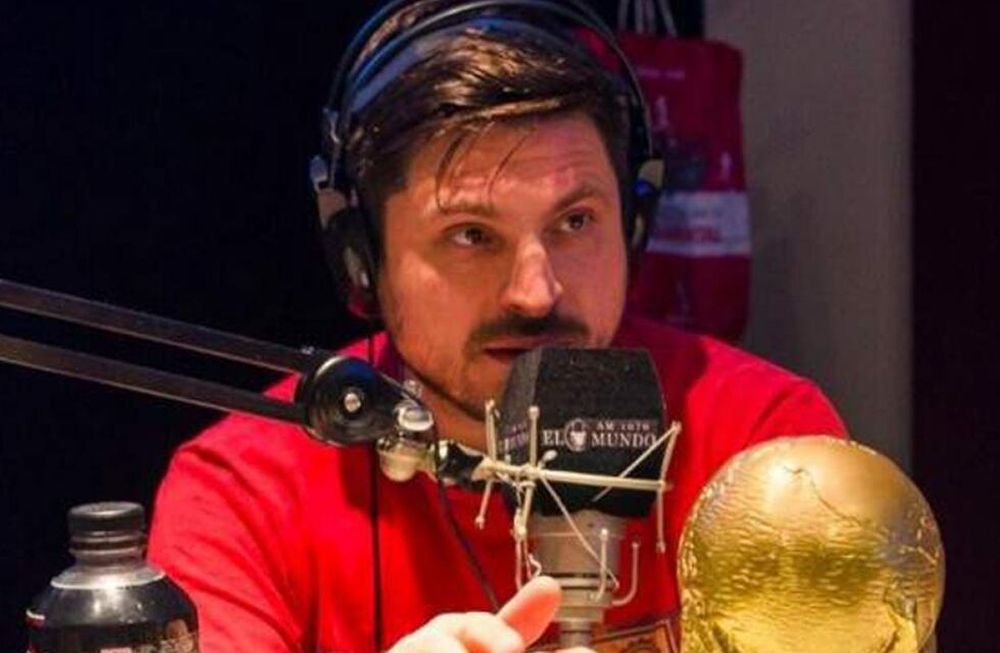 El Tano Santarsiero, fanátido, socio y relator de River, cruzó a Nicolás Cruz en las redes y el jugador respondió. / Gentileza.