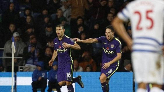 Con dos golazos, el Kun Agüero le dio la igualdad al City