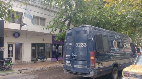 Los Andes | Comisaría 12ª  - San Martín (Enrique Pfaab - Los Andes)