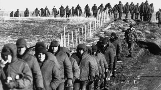El saldo que dejó Malvinas incluye el fallecimiento de 649 soldados argentinos durante 1982, en una guerra que comenzó el 2 de abril y concluyó el 14 de junio del mismo año.