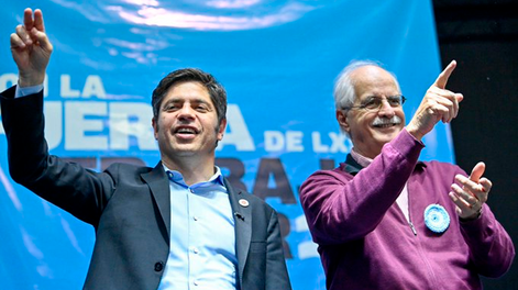 Axel Kicillof encabezó un acto junto a dirigentes de la CGT y la CTA.
