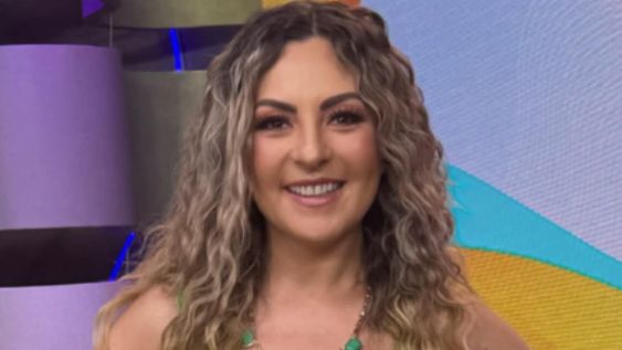 La conductora y cantante mexicana está siendo fuertemente criticada por hablar con entusiasmo sobre un peligroso feminicida serial de México. Foto: Mariana Ochoa en Instagram.