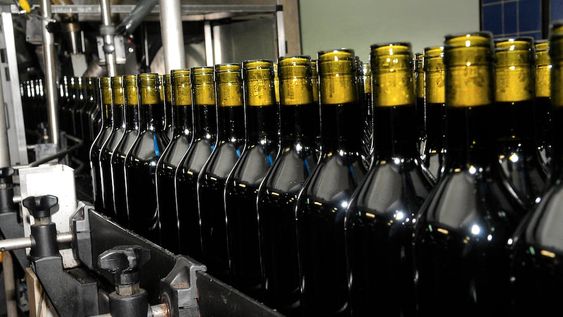 bajaron las exportaciones de vino y hay incertidumbre sobre el futuro de la industria
