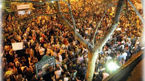 ¿Sociedad de masas o multitudes inteligentes?
