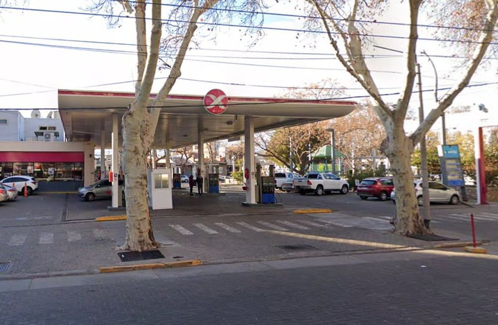Cerró la concurrida estación de servicio de San Martín y Brasil, de Ciudad.