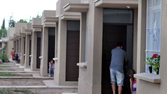 Nuevos créditos Procrear: especialistas aconsejan cómo gastar el dinero para lograr la casa soñada