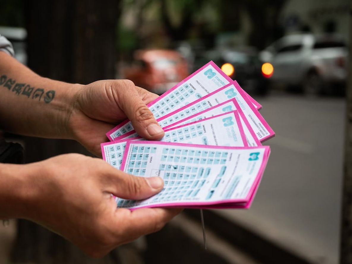Tarjetas sin costo para los beneficiarios del Programa Social de Estacionamiento Medido