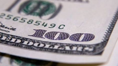 Los Andes | El dólar que opera en bolsa alcanzó los $300 por unidad.