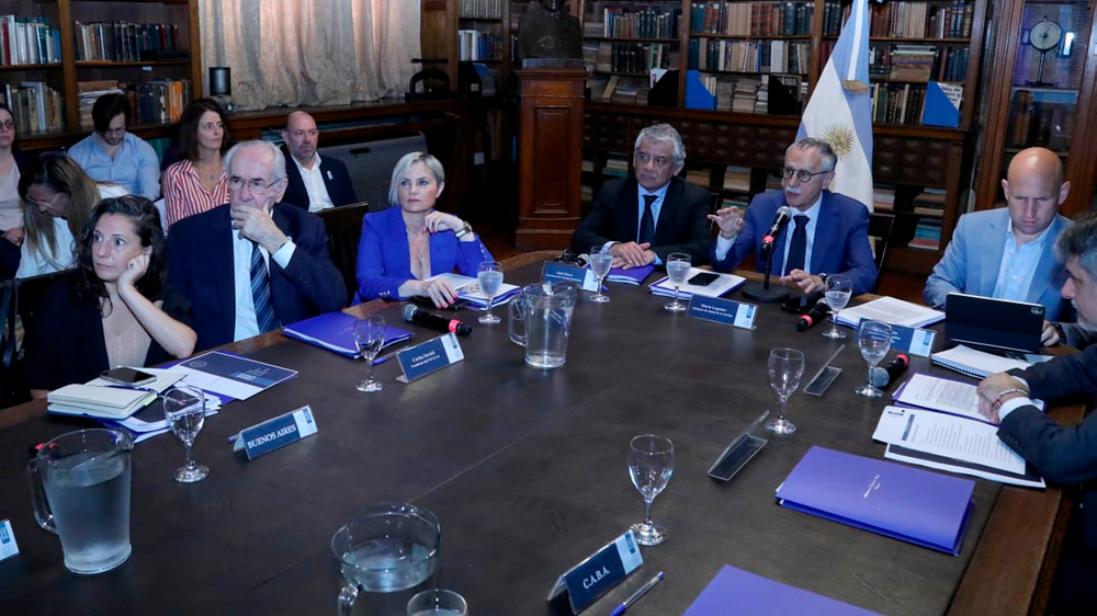El ministro de Salud de la Nación, Mario Lugones, se reunió con los titulares de las carteras sanitarias provinciales.