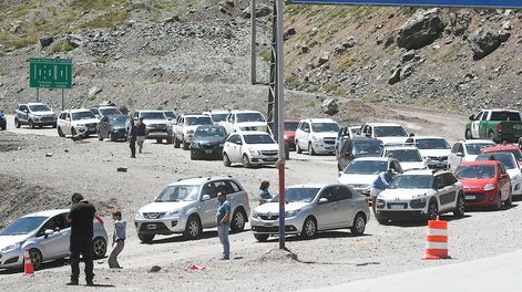 Carne envasada al vacío, queso y alcohol: qué alimentos de pueden cruzar a Chile desde Mendoza. Foto Jose Gutierrez / Los Andes