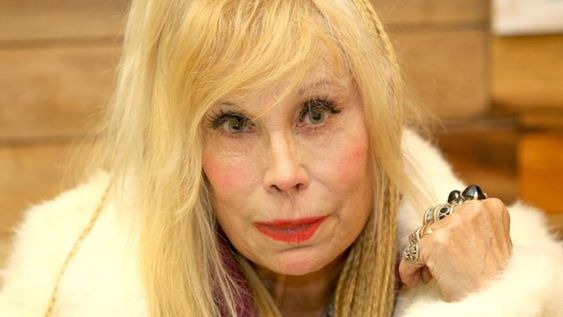 Beatriz Olave, la mamá de Rodrigo y Ulises Bueno está irreconocible