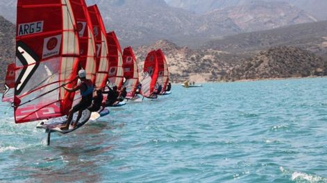 Fechas de Windsurf en uno de los escenarios preferidos por los competidores internacionales por sus condiciones de viento y paisaje./Archivo Los Andes