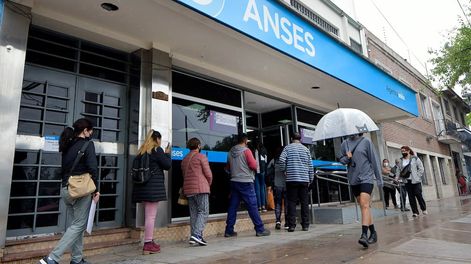 ¿Por qué no me pagaron el bono de $8.000 y cómo reclamar? Foto: Orlando Pelichotti / Los Andes