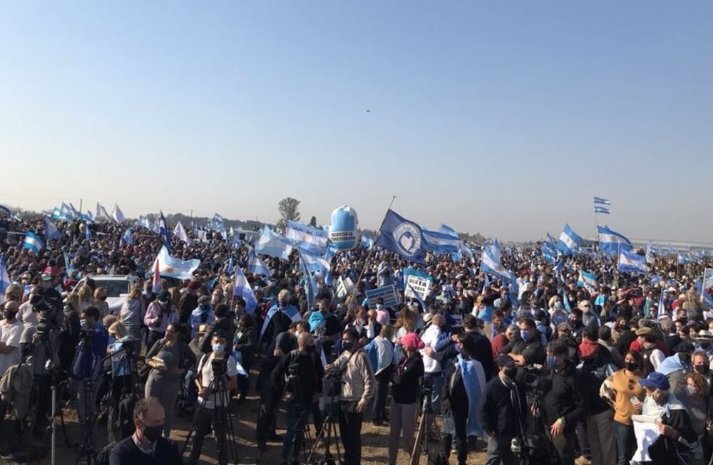 Marcha de productores autoconvocados del campo argentino, en protesta por las restricciones a las exportaciones, y en favor del trabajo y la producción