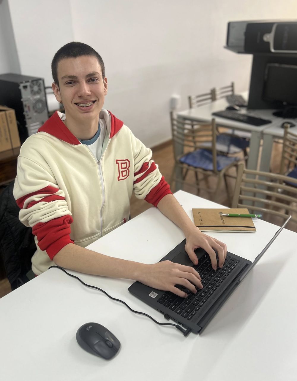 Es el único argentino en ganar una beca de programación de Meta y el mejor orador, pero tiene un humilde sueño