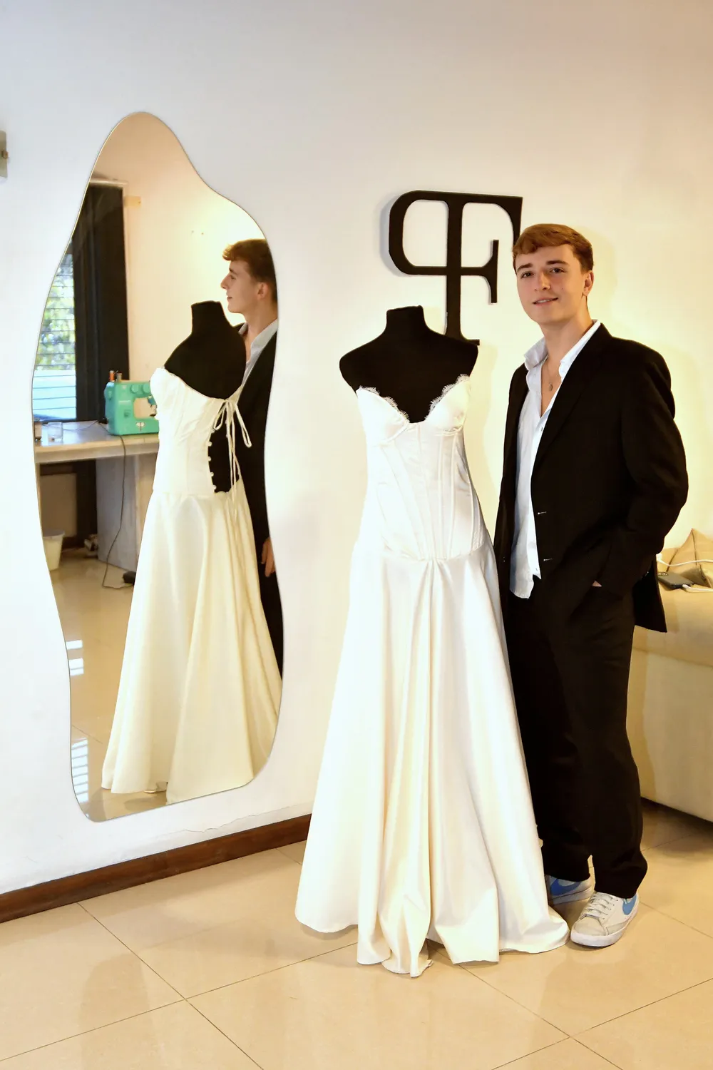 Felipe Prisco, el adolescente de San Martín que es sensación en el mundo de la moda. | Foto: Daniel Caballero / Los Andes