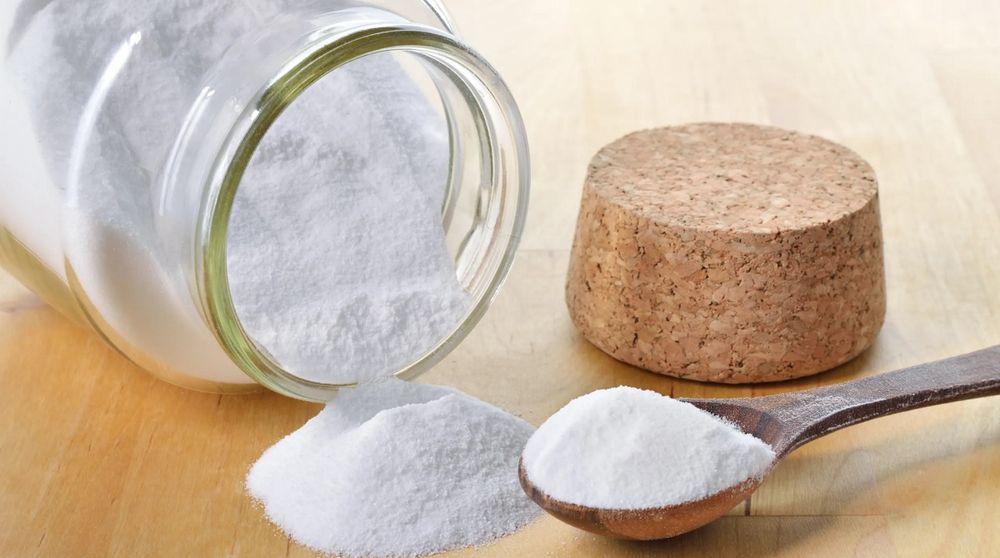 El bicarbonato de sodio pasó de ser un ingrediente habitual en la cocina a convertirse en un suplemento cada vez más popular entre quienes buscan mejorar su salud
