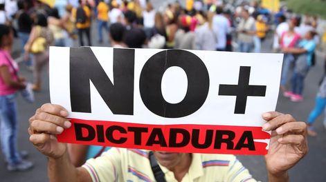 Largo camino hacia la libertad - Por Mario Vargas Llosa