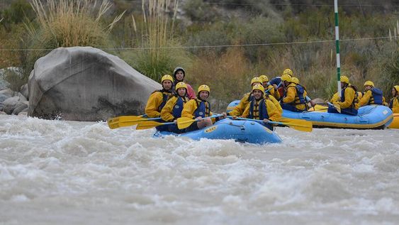 El rafting sobre el Río Tunuyán es una de las actividades predilectas por parte de los turistas más aventureros. / Foto: Claudio Gutierrez / Los Andes