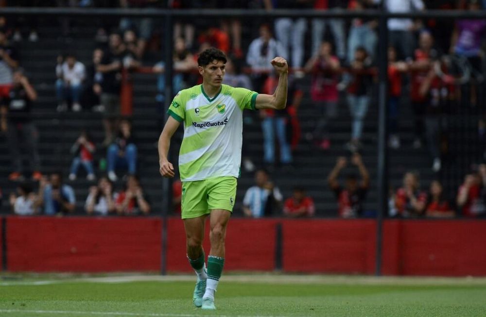 El Flaco Gabriel Alanis, ex Belgrano, marcó para Defensa y Justicia ante Colón. (Prensa Defensa y Justicia).