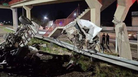 Chocó ebrio y destrozó un puente peatonal y ahora le exigen más de 300 millones para su arreglo. Foto: Prensa Ministerio de Seguridad y Justicia.