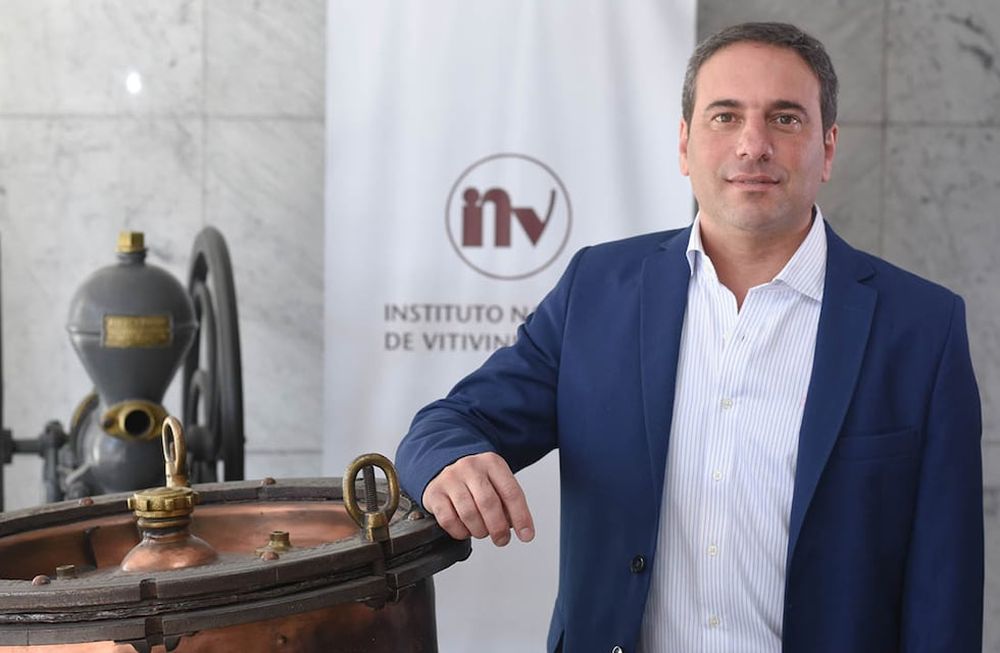 El presidente del INV recibe una nueva vendimia con la responsabilidad de ejecutar un préstamo de U$S 40 millones. Estará destinado a pequeños actores y a Pymes de servicios agrícolas, apuntado a eficiencia hídrica y comercialización.