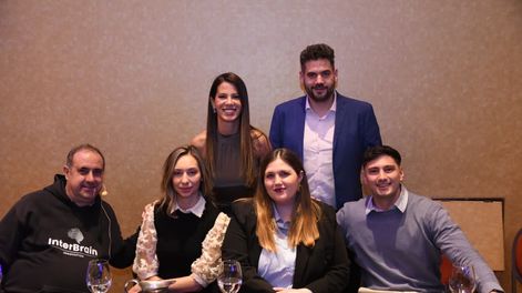 Victoria Abihaggle, directora ejecutiva de Fundación ADN, junto a parte de los expositores que protagonizaron la jornada.&nbsp;