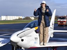 A los 19 años, la mujer piloto consiguió completar una aventura que combinó aviación, planificación y resistencia ante condiciones muy diferentes.