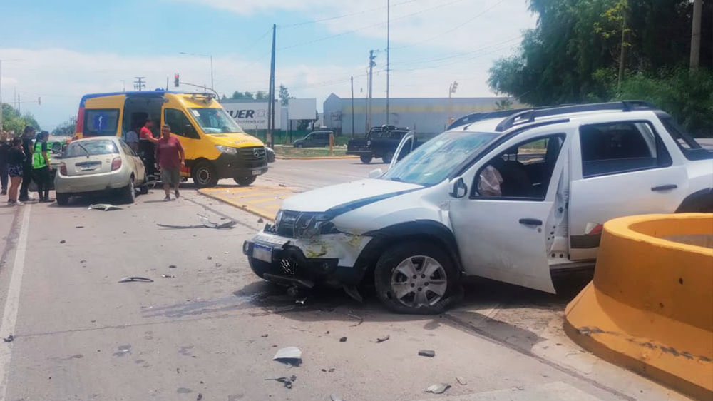 Seguridad vial: el Gobierno de Mendoza anunció un descenso en los fallecidos en la provincia. Accidente vial en Rodríguez Peña y Urquiza, Godoy Cruz.