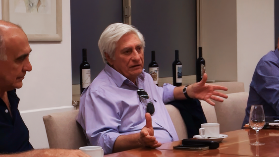 Carlos Tizio expuso ante referentes del sector vitivinícola en Mendoza.