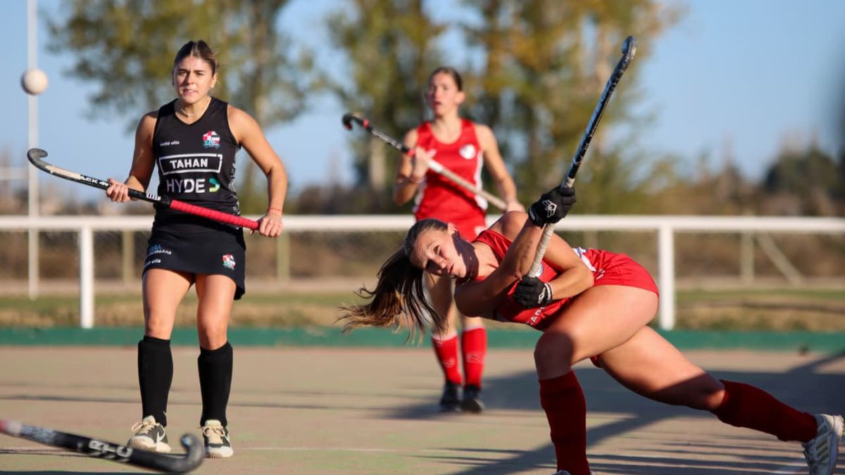 En el resumen de la fecha del hockey césped destaca la victoria de Obras ante Peumayén