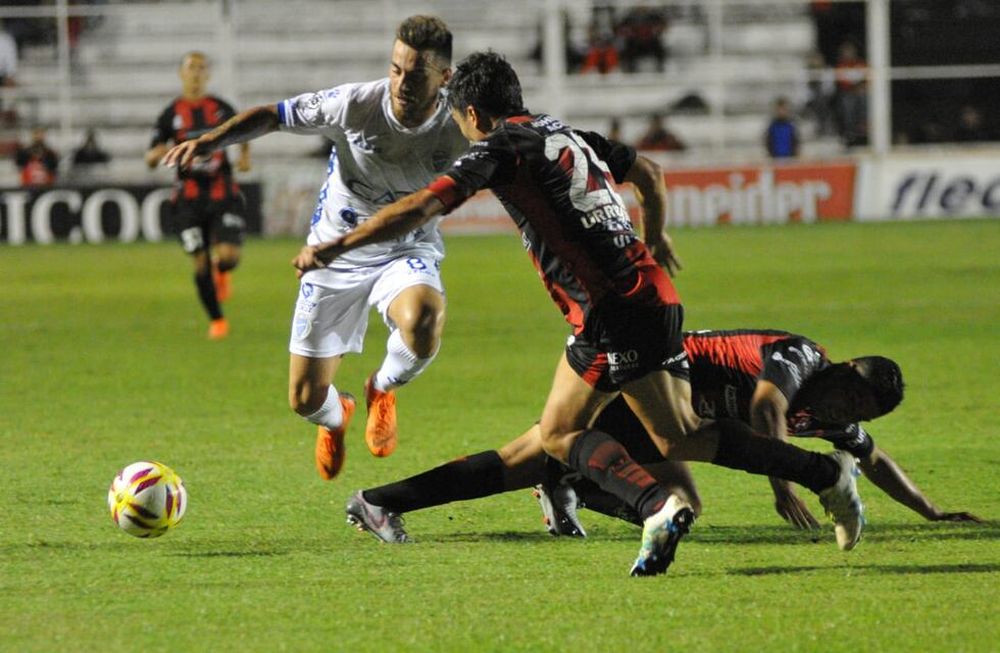 Copa de la Superliga: Godoy Cruz se trajo un buen empate de Paraná