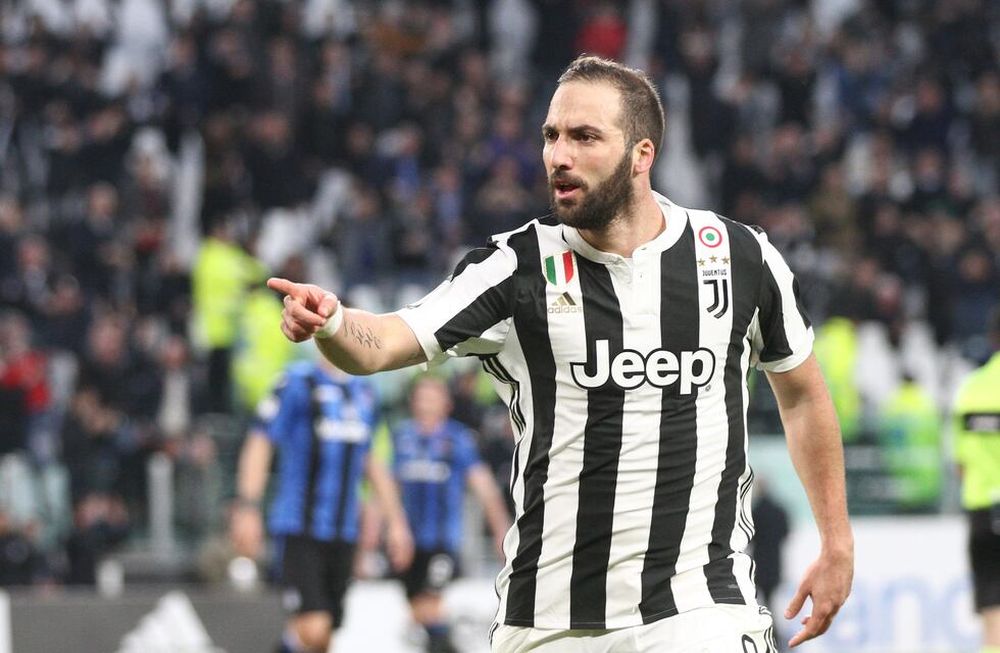 Después del Mundial, Higuaín dejaría Juventus para irse a la Premier League
