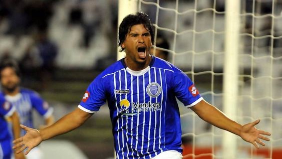 El ex goleador del Tomba sufre por la salud de su hijo. / archivo