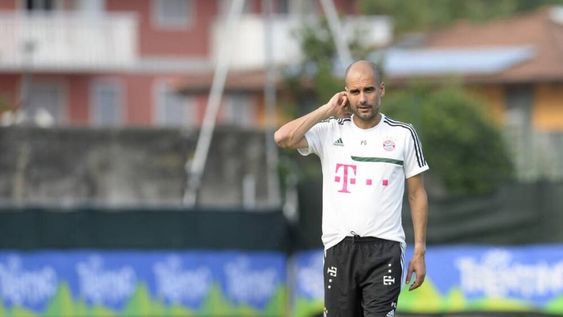 Fútbol de lujo: 54 toques en 30 segundos
