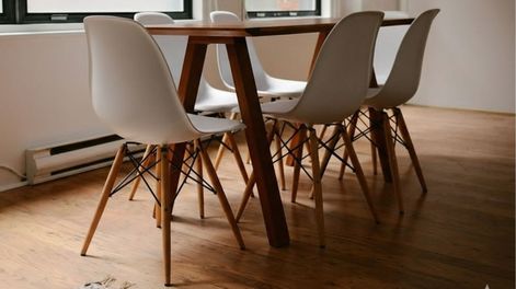 Solo con 1 elemento de tu alacena: cómo limpiar muebles y pisos de madera para que vuelvan a brillar
