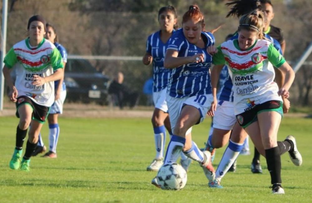 Fútbol femenino: primera edición del Torneo de Campeonas