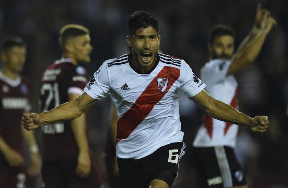 River aplastó a Lanús y se acercó a la cima de la Superliga