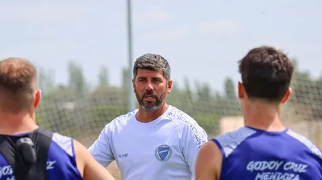 Ernesto Pedernera arrancó el año como entrenador de Godoy Cruz pero por los malos resultados, dejó su cargo y asumió Esteban Solari. 