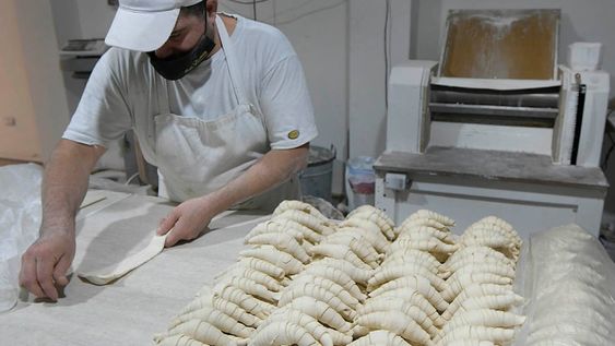 El último mes, 1.036 empresas de la provincia requirieron asistencia al Gobierno Nacional para el pago de sueldos. Foto: Orlando Pelichotti