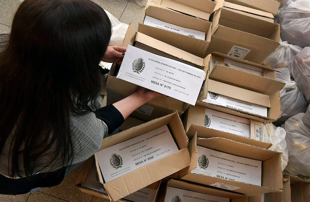 La Junta Nacional Electoral ya tiene listas las boletas, urnas y accesorios que se usarán este próximo domingo en las elecciones municipales Foto: Orlando Pelichotti