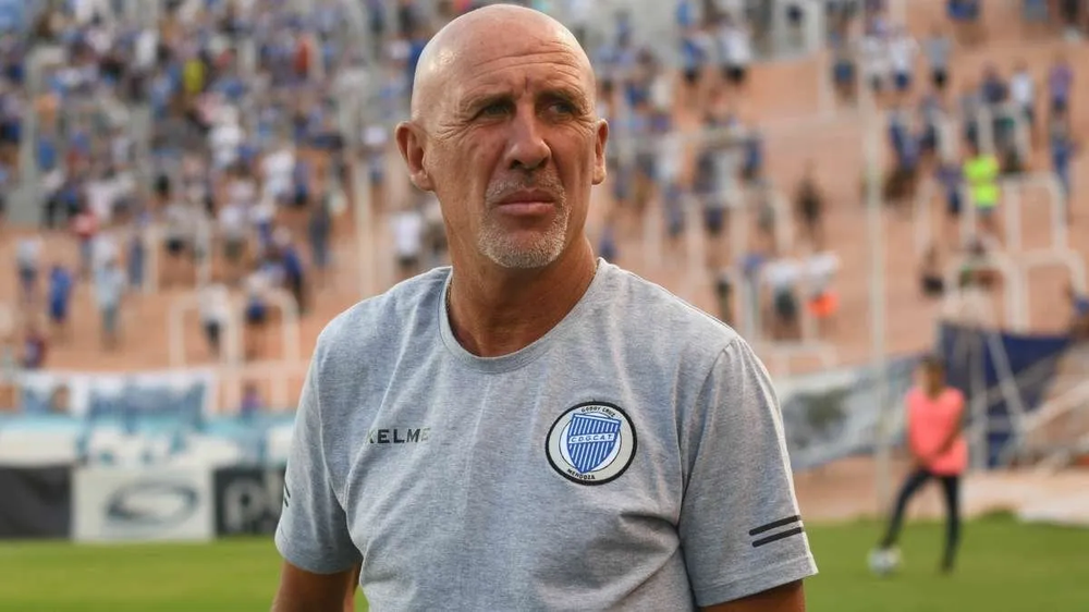 Daniel Oldrá, cerca de Instituto de Córdoba